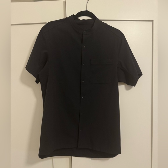 Lululemon Daily Drift Short Sleeve Shirt. Black. Size M - Picture 7 of 7